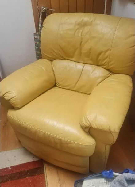 Photo of free 2+1 sofa (Cowley OX4) #1