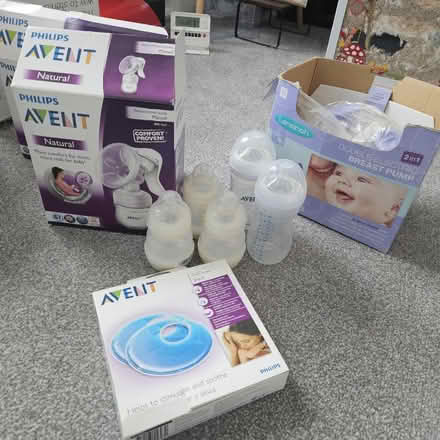 Photo of free Lansinoh electric Breastfeeding/pumping bundle (Heaton Norris SK4) #1