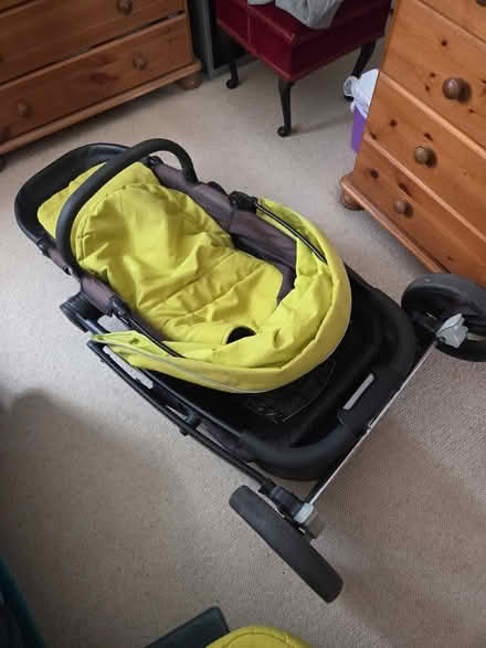 Photo of free Quinny Moodd pram & car seat system (dorset BH12) #3