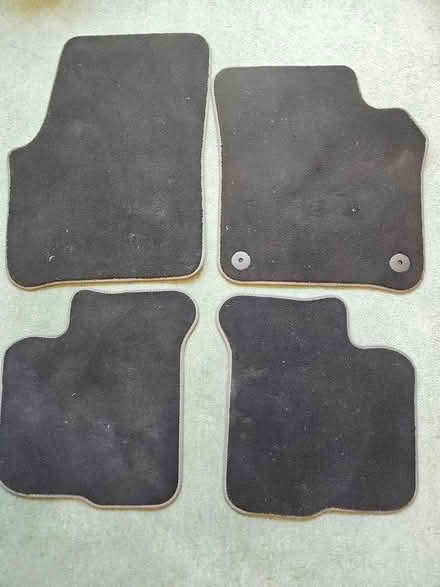 Photo of free VW Golf Mk2 Auto Carpet Set VGC (Dorking RH5) #1