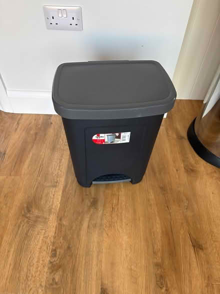 Photo of free Pedal bin (IP6 8UJ) #1