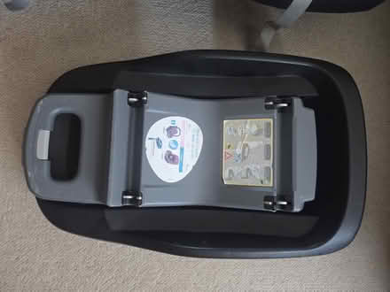 Photo of free x2 black maxi cosy baby car seats (dorset BH12) #4