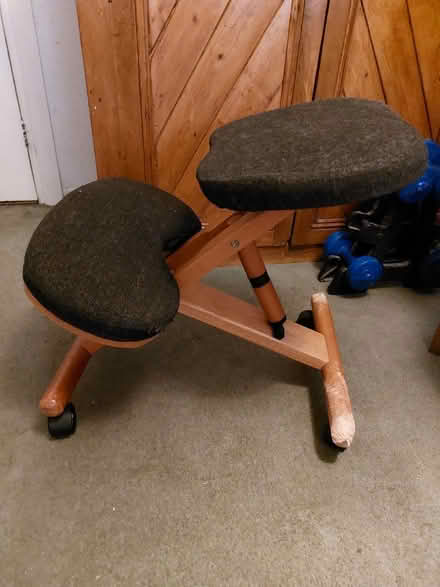 Photo of free Chair (CT1) #3
