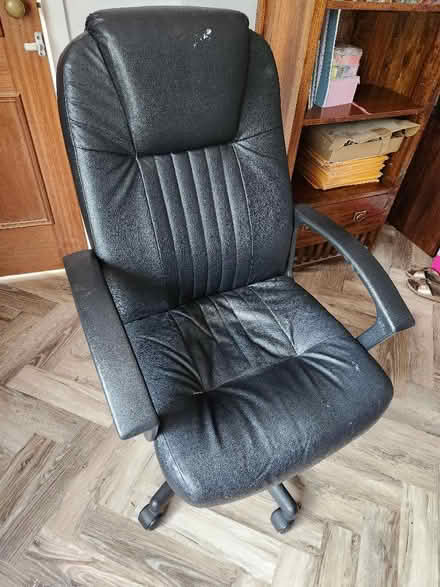 Photo of free Office Swivel Chair in good condition (Bramhall SK8) #3