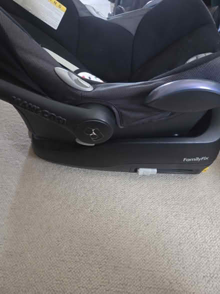 Photo of free x2 black maxi cosy baby car seats (dorset BH12) #3