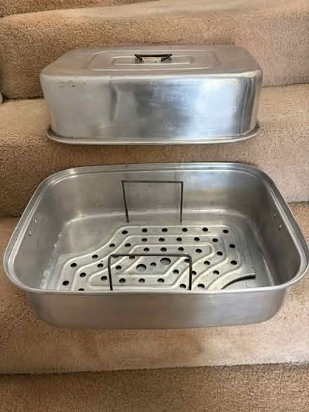 Photo of free Roasting pan (North Hollywood) #2