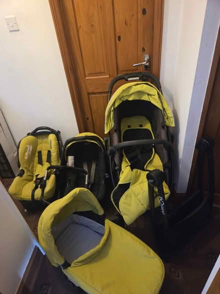 Photo of free Quinny Moodd pram & car seat system (dorset BH12) #2