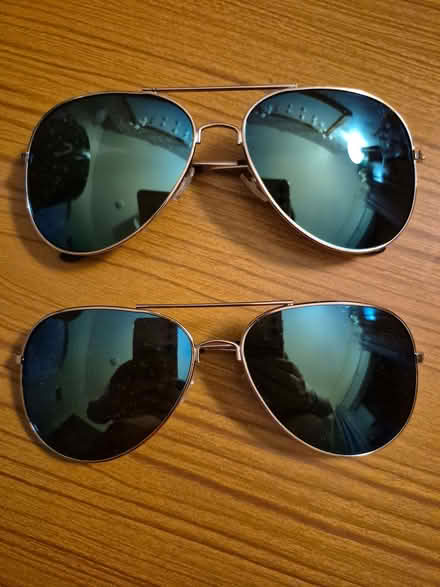 Photo of free Fake aviators (Station Area RG21) #1