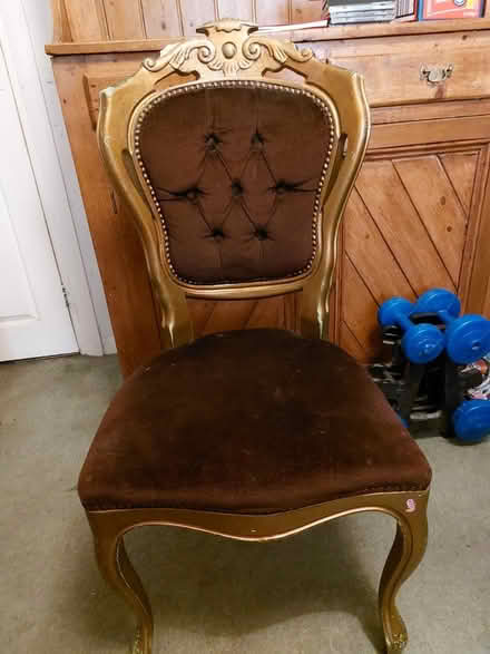 Photo of free Gorgeous chair (CT1) #1