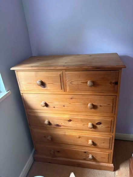 Photo of free Chest of drawers (Weybridge KT13) #1