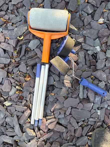 Photo of free Painting kit, telescopic rod (Forest Hill Honor Oak SE23) #1