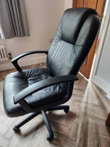 Photo of free Office Swivel Chair in good condition (Bramhall SK8) #2