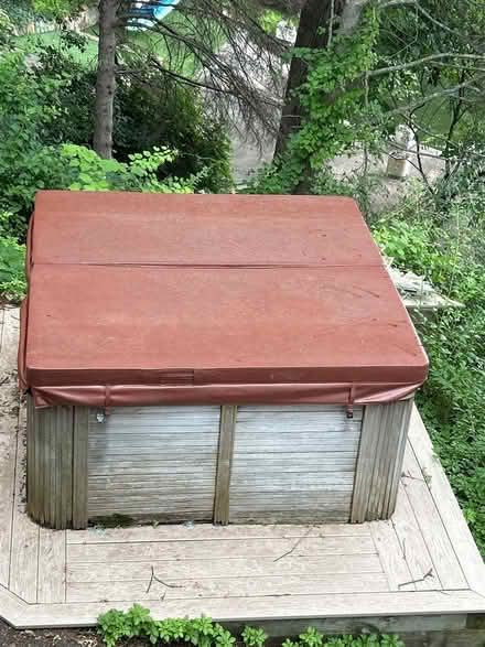 Photo of free Hot tub cover (New Fairfield) #1