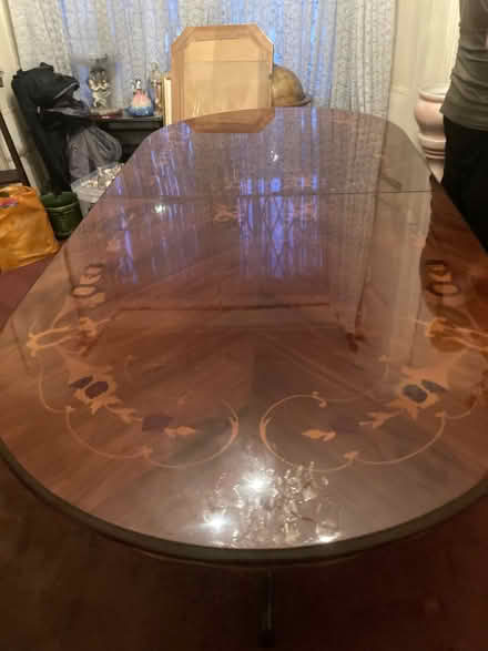 Photo of free Large dining table (Harringay N4) #1