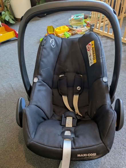 Photo of free Maxi Cosi Infant Car Seat (Brownswood Park N5) #3
