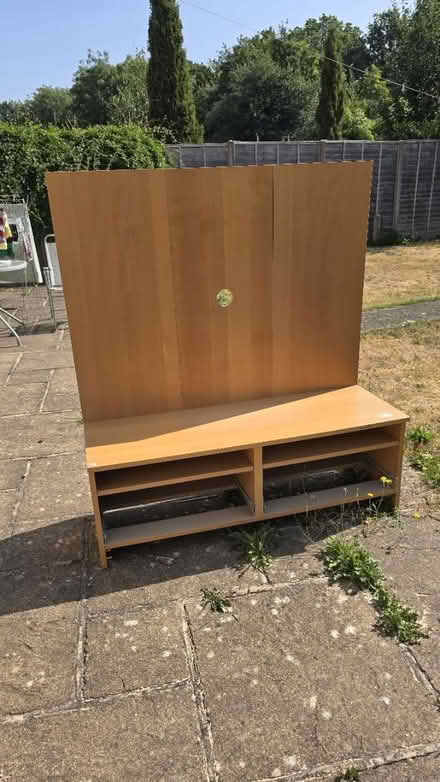 Photo of free TV Cabinet to give away (BR2) #1