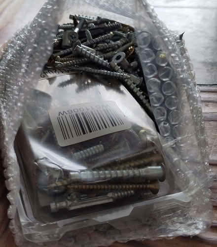 Photo of free Bag of assorted screws (Howdon NE28) #1