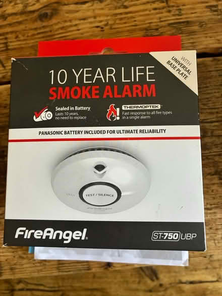 Photo of free 2x smoke alarms (Bournville B30) #1