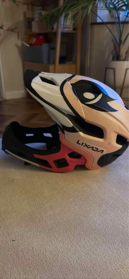 Photo of free Full face kids helmet (GU1) #1