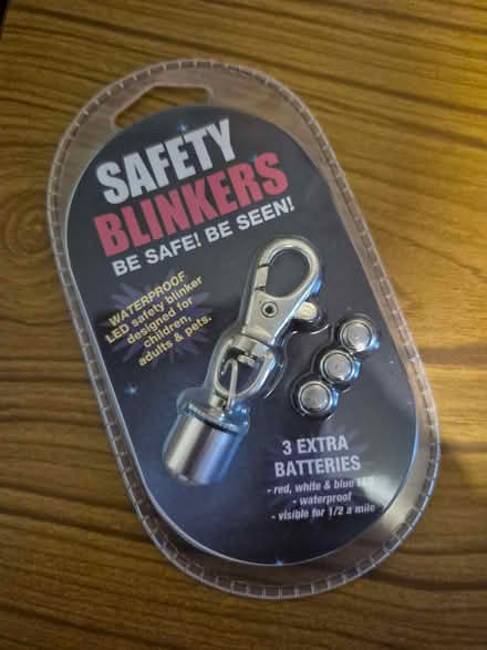 Photo of free Safety blinker (Station Area RG21) #1