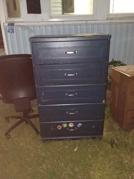 Photo of free Dressers- outside (717 w evelyn ave) #2