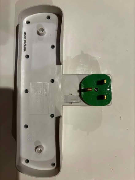 Photo of free Surge‐Protected Multi‐Socket Extension (with individual swit (Lavender Hill SW11) #1