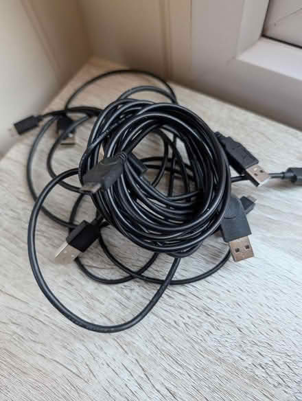 Photo of free USB cables (Salph End MK41) #1