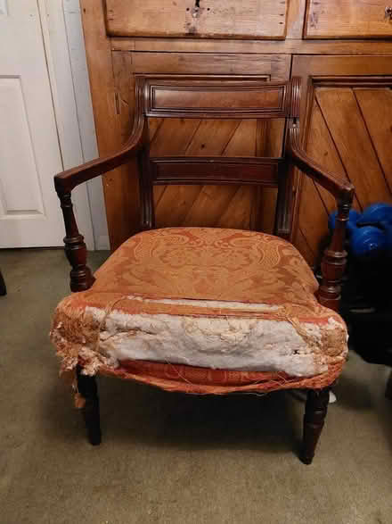 Photo of free Vintage chair (CT1) #1