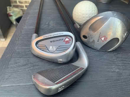 Photo of free Child’s golf bag and putters (Sandling ME14) #3