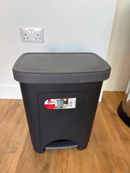 Photo of free Pedal bin (IP6 8UJ) #2