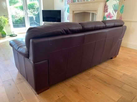 Photo of free Dark Purple Leather Settee – Very Comfy Top Quality (Broomfield ME17) #3