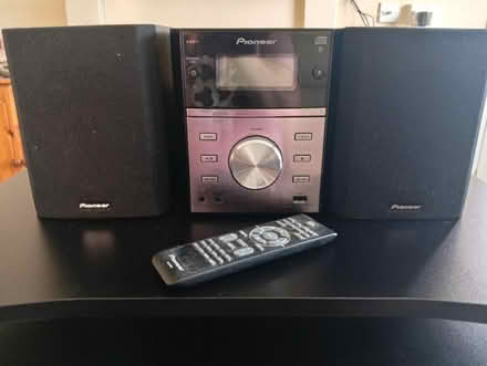 Photo of free Pioneer Cd & Usb Player (Skipton BD23) #1