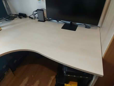 Photo of free Curved Executive Office Desk (Isleworth TW7) #4