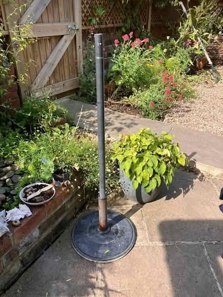 Photo of free Parasol and base (DE56 (Kilburn)) #2
