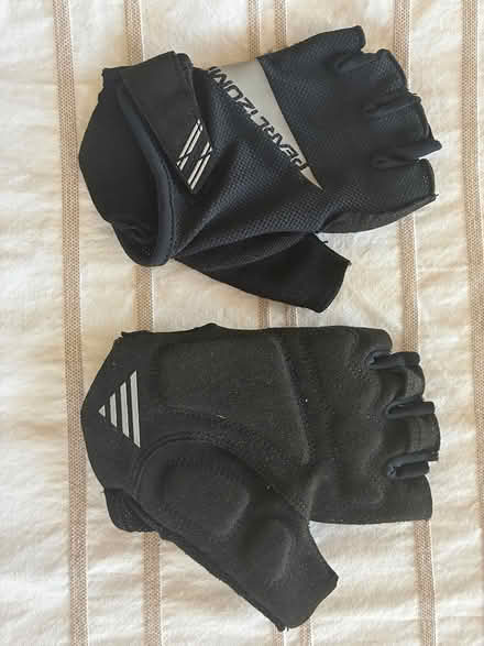 Photo of free New women’s cycling gloves (Uptown) #1
