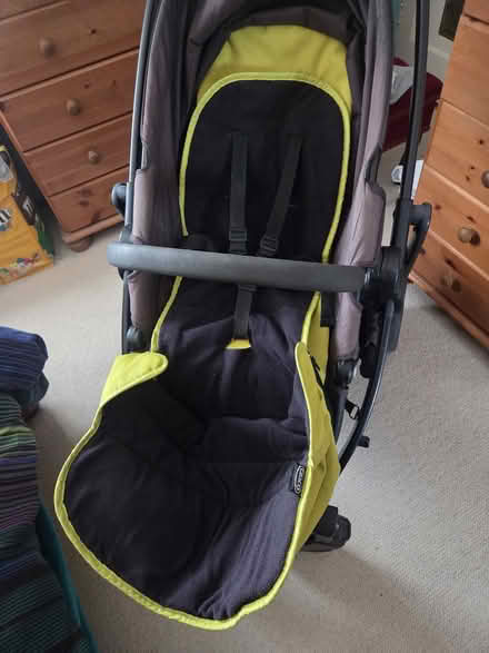 Photo of free Quinny Moodd pram & car seat system (dorset BH12) #4