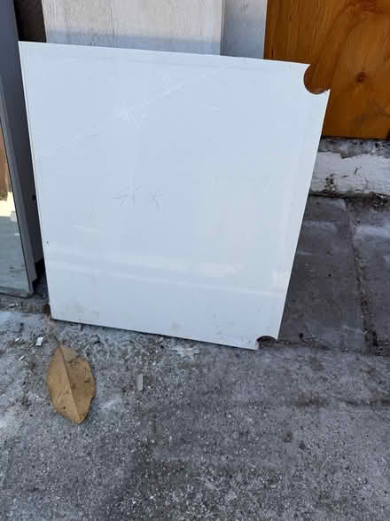 Photo of free White quartz countertops pieces (East Palo Alto CA) #1