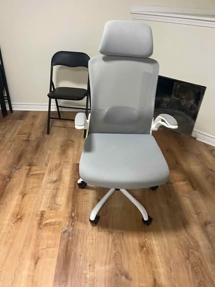 Photo of free White and grey office chair (Bloor West Village) #1