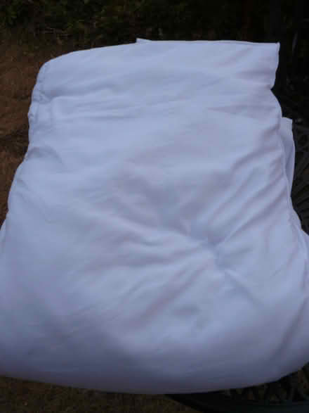 Photo of free Single bed size polyester duvet 10.5 tog Clean VGC (Kempsey WR5) #1