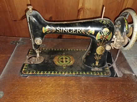 Photo of free Singer Sewing Machine (City of Ithaca) #3
