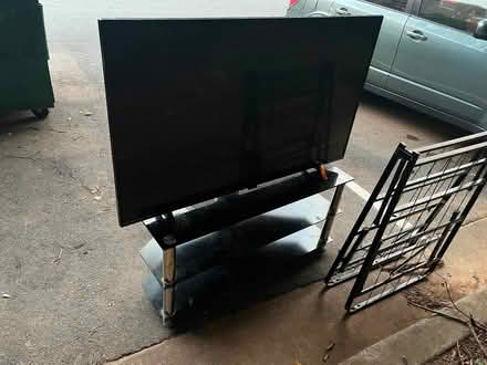 Photo of free tv, clothes, chair (Fairfax virginia) #2