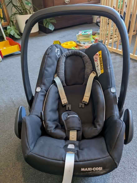 Photo of free Maxi Cosi Infant Car Seat (Brownswood Park N5) #1