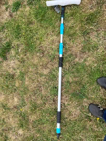 Photo of free outdoor window cleaner (Rowsley DE4) #1