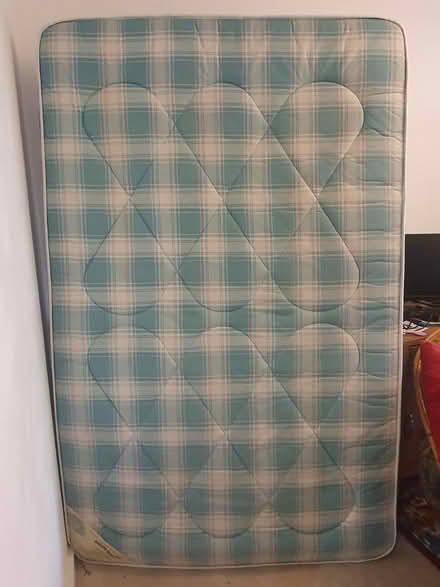 Photo of free Queen Duvet (City Island LS12a) #2