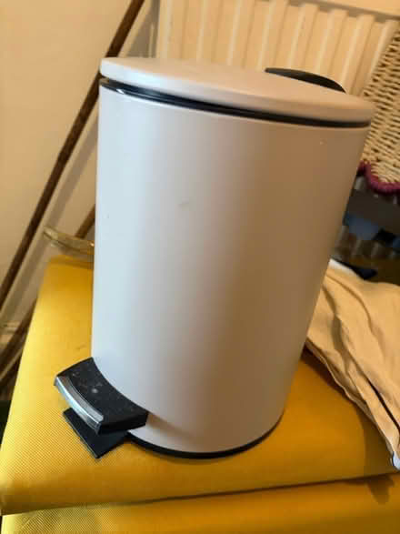 Photo of free 2 x push peddle bins (Shawlands G41) #2