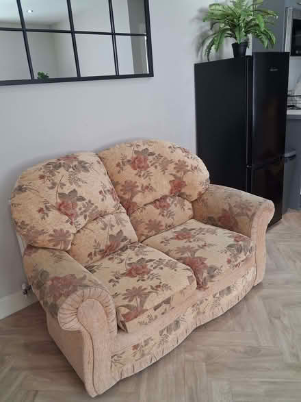 Photo of free Cottage style sofa (Wavertree L18) #2
