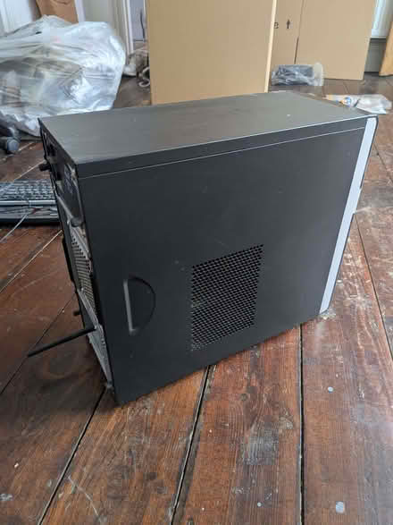 Photo of free Workstation (Abington NN1) #2