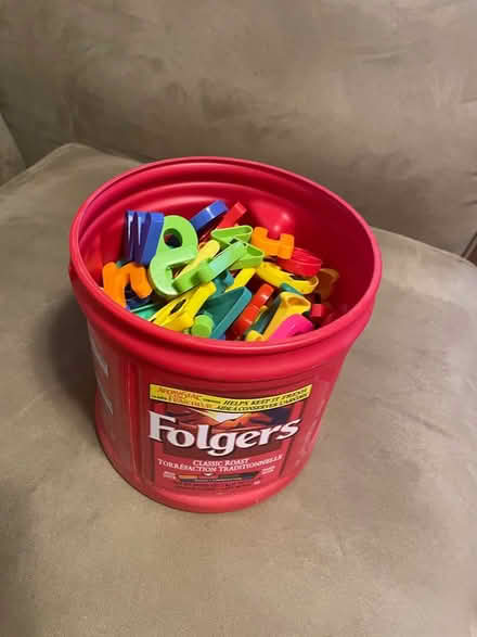 Photo of free Magnetic letters (Milton - Thompson and Derry) #1