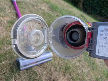 Photo of free Cordless vacuum (needs a service) (Duddingston, EH8) #2