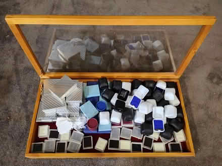 Photo of free Display Case & 100 Jewellery Boxes (DA1) #1
